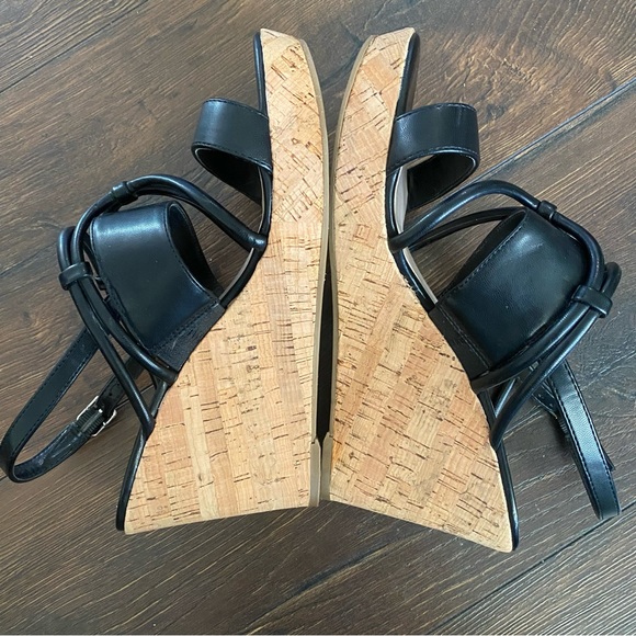 Nine West black wedge ankle strap 9.5 sandals - Picture 6 of 10